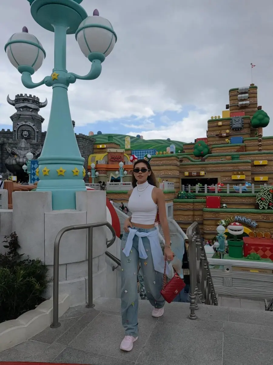 Chic and Comfortable Universal Studios Outfit