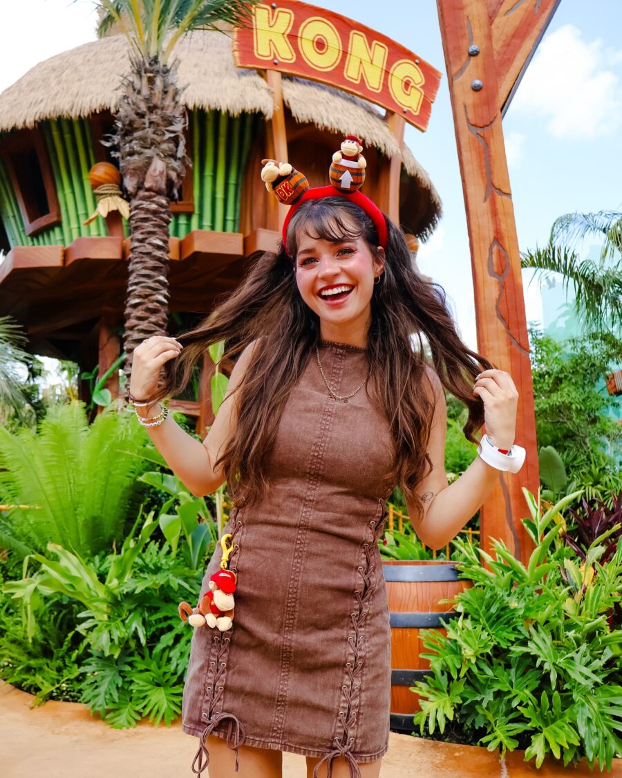 Fun Donkey Kong Inspired Universal Studios Outfit