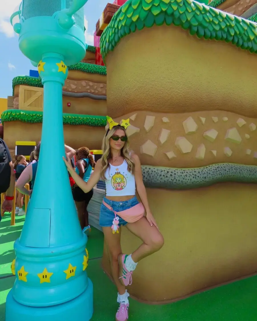 Fun Summer Outfit for Universal Studios Visit