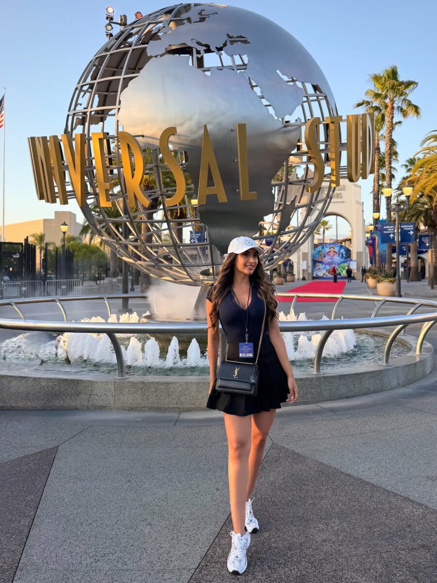Chic Summer Outfit for Universal Studios