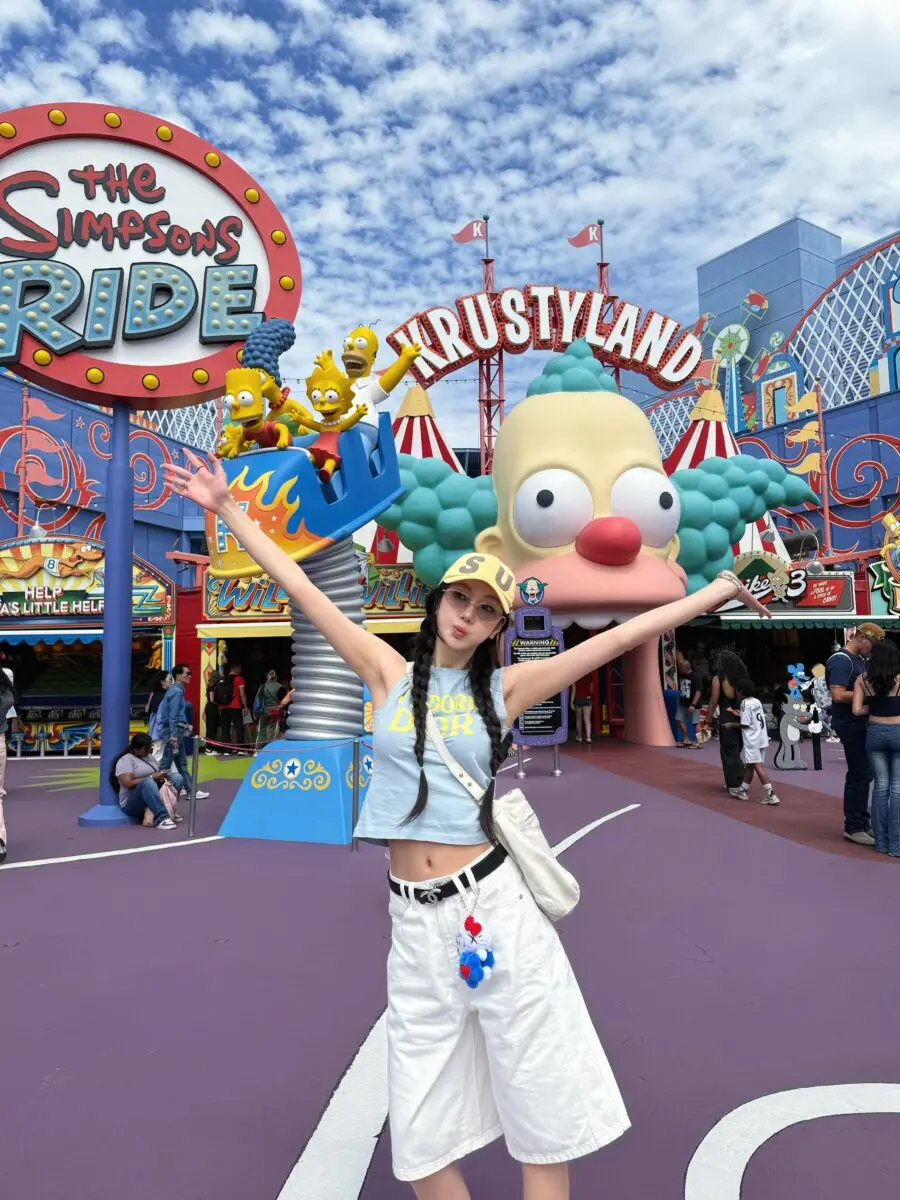 Fun and stylish outfits at Universal Studios