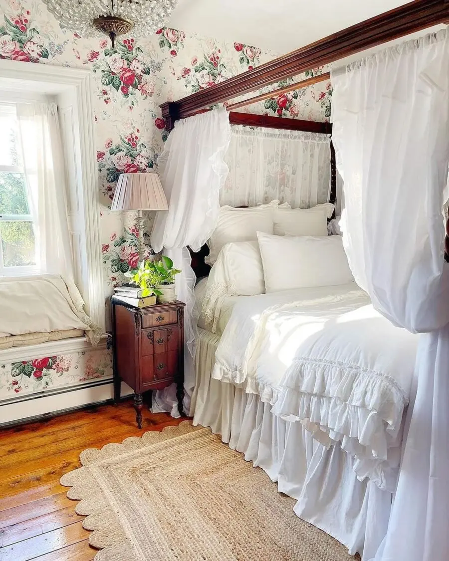 Charming Vintage Floral Bedroom Decor