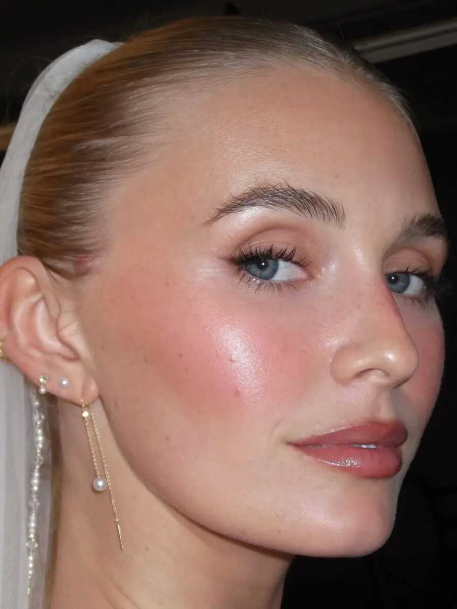 Glowing natural makeup for wedding guests