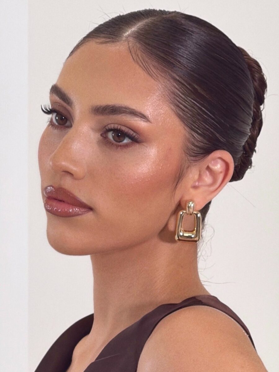Elegant glam for wedding guests in neutral tones