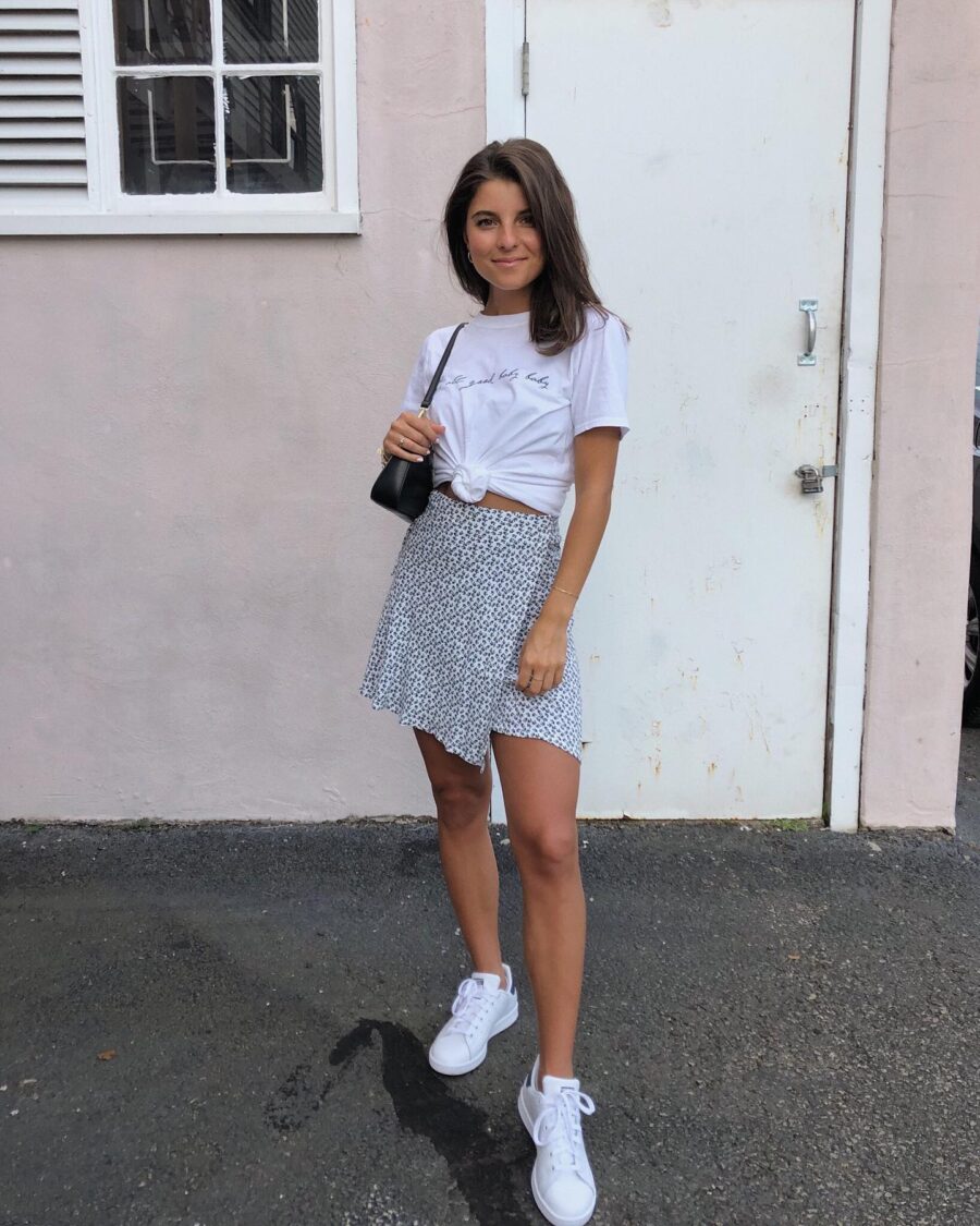 Chic summer outfit with white sneakers and skirt