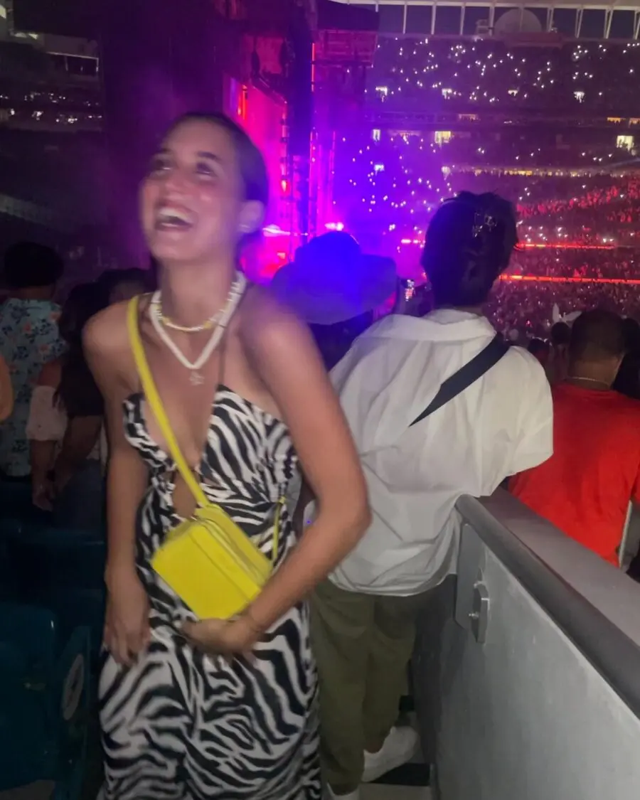 Bold zebra print maxi dress shines at concert
