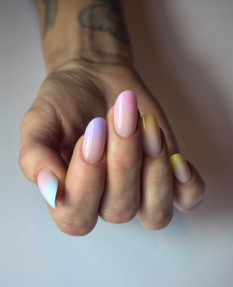 Soft gradient nails for a fresh summer look