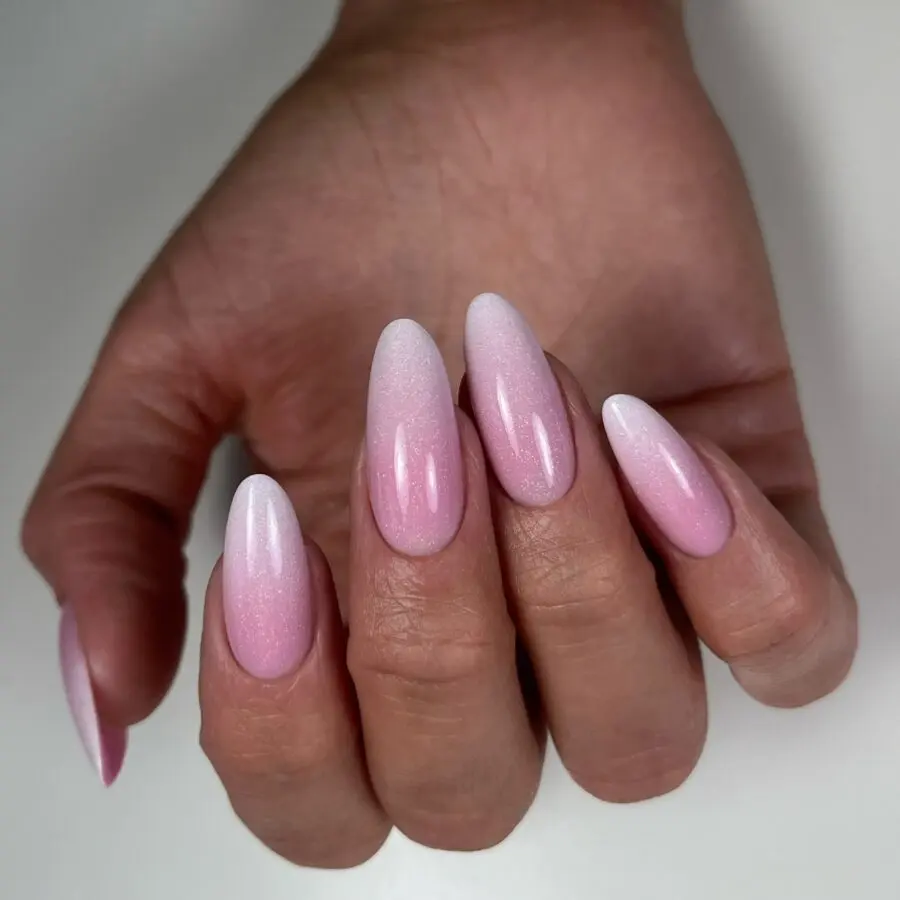 Elegant pink ombre baby boomer nails