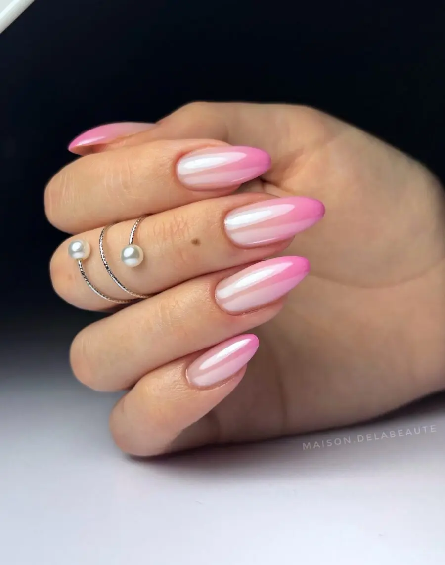Chic pink ombre baby boomer nails
