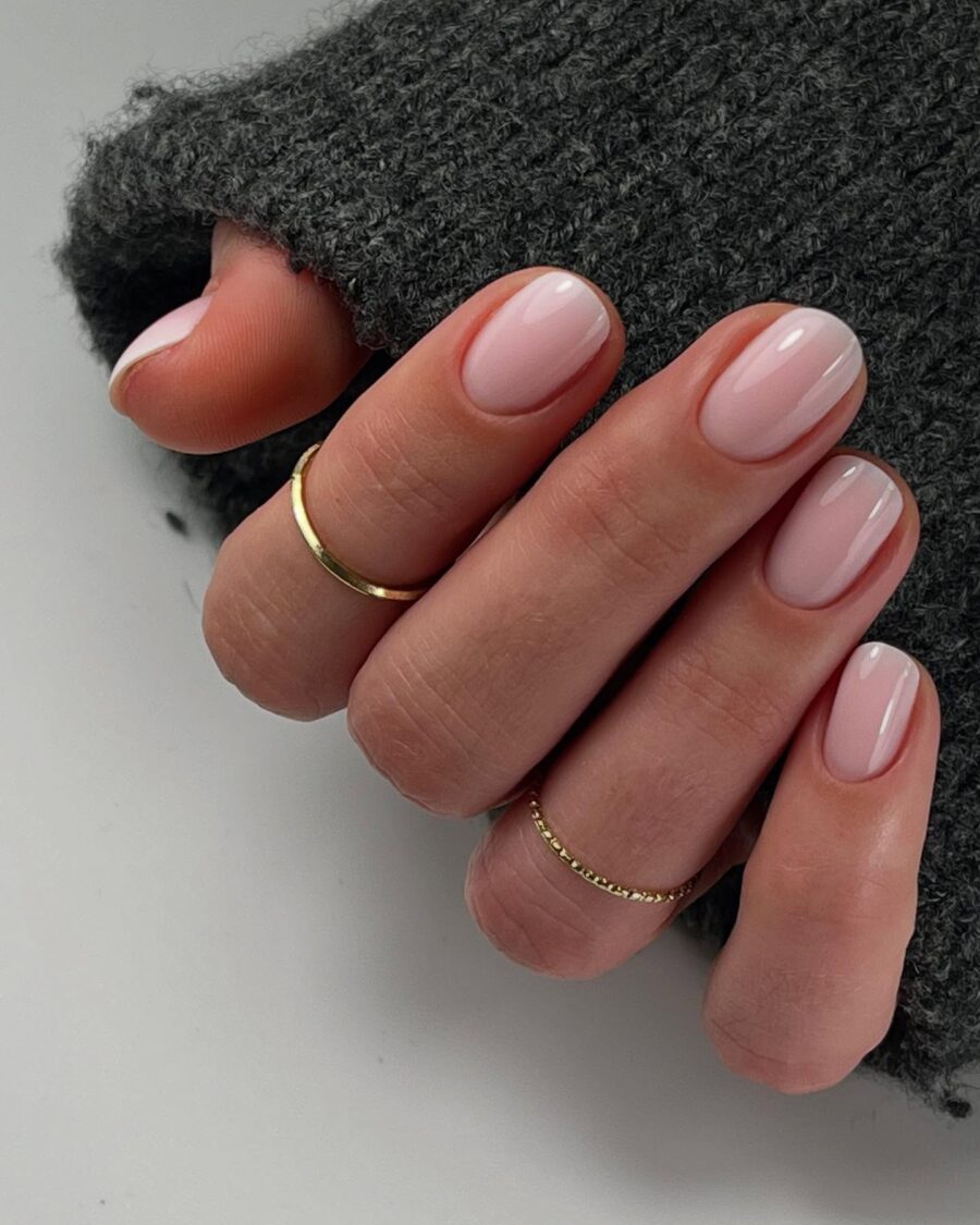 Elegant baby boomer nails for a chic look