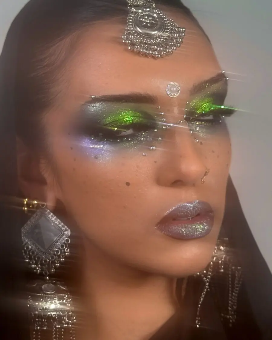 Bold and Sparkly Baddie Makeup Vibes