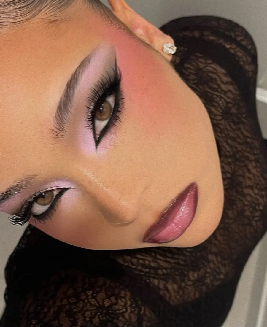 Sultry pink baddie makeup look to inspire