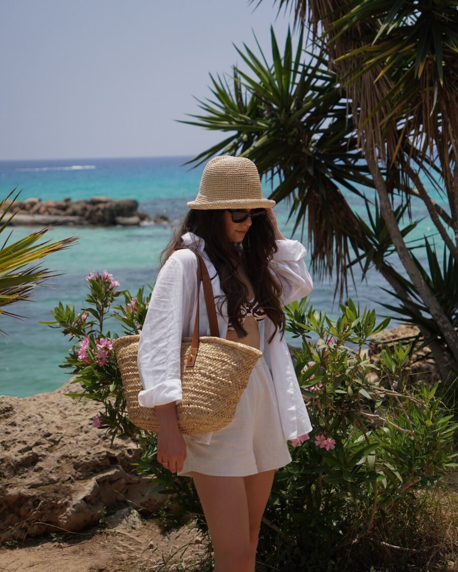 Chic Beach Look for Relaxed Summer Vibes