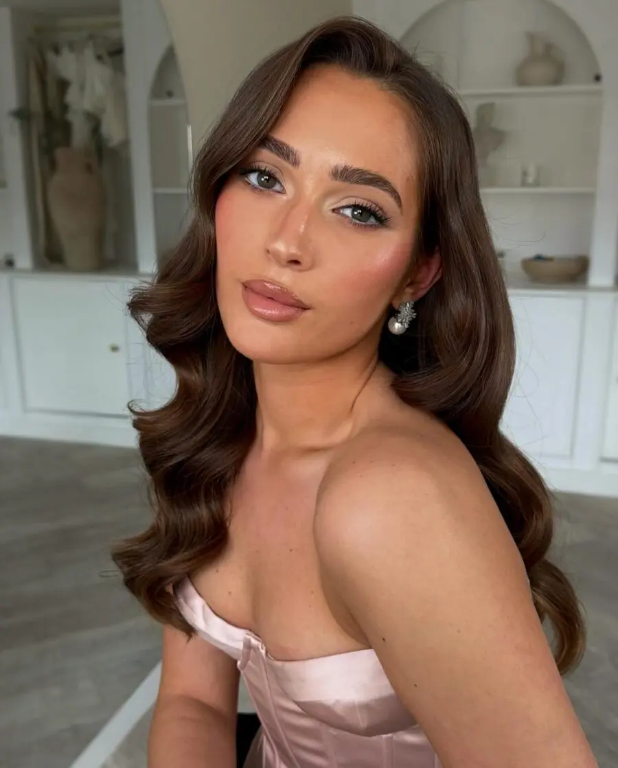 Radiant bridal makeup with elegant waves