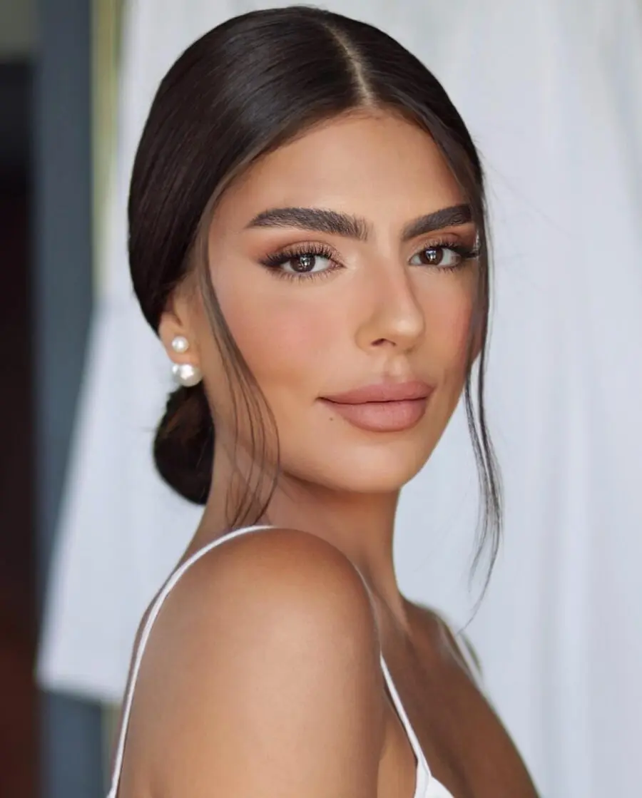 Elegant and natural bridal makeup look