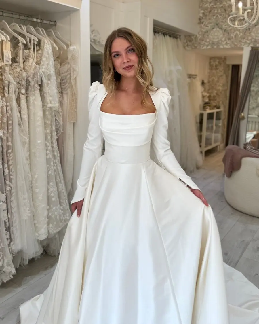 Elegant wedding dress with romantic sleeves