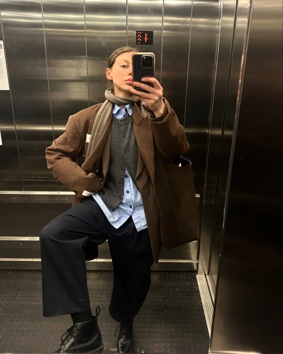 Stylish office outfit for a confident look