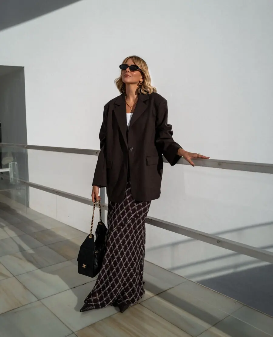 Elegant and trendy semi-formal outfit inspiration
