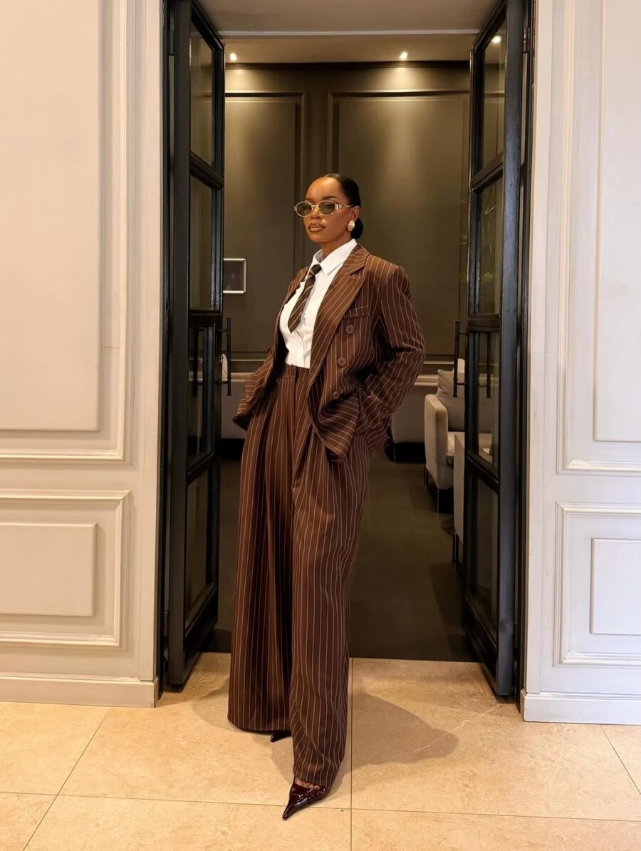 Elegant stripes for a sophisticated look