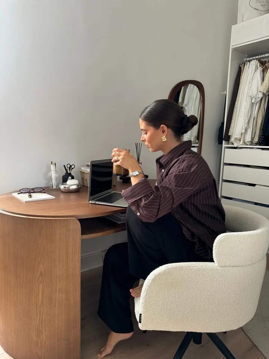 Stylish and comfortable office outfit inspiration