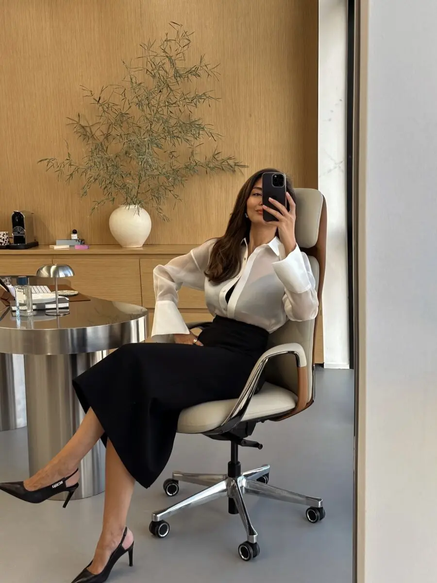 Chic Office Outfit for Modern Professionals