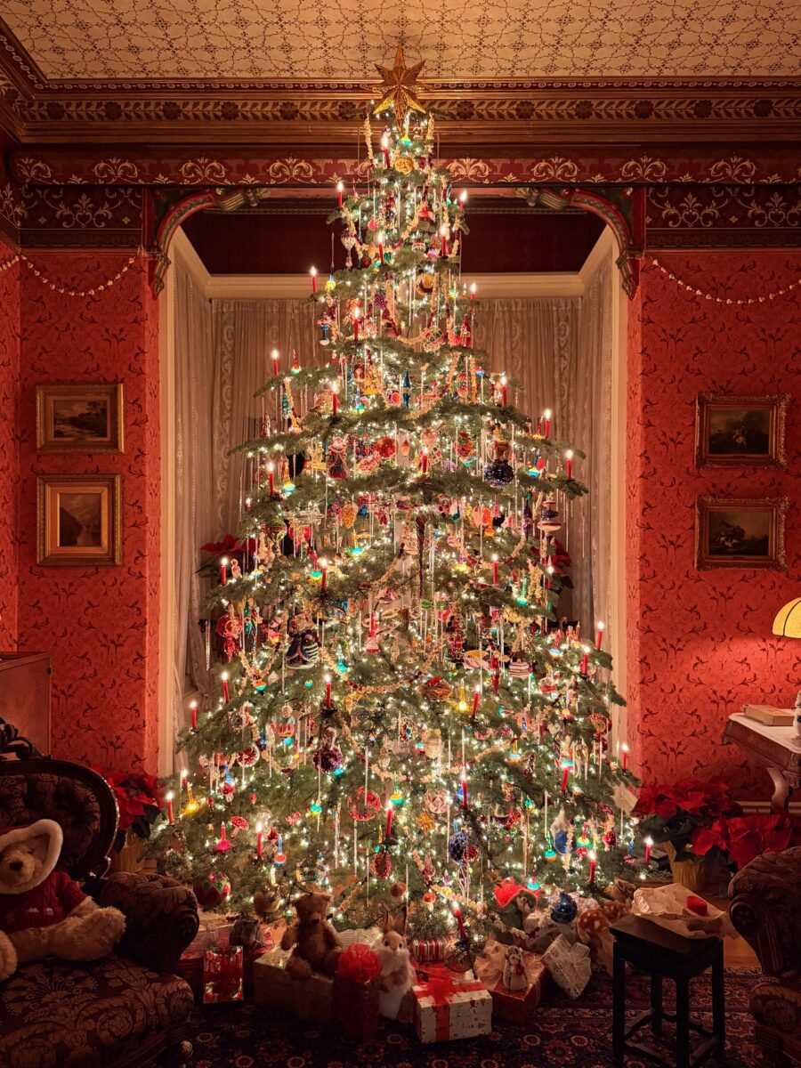 Whimsical Vintage Christmas Tree with Classic Ornaments