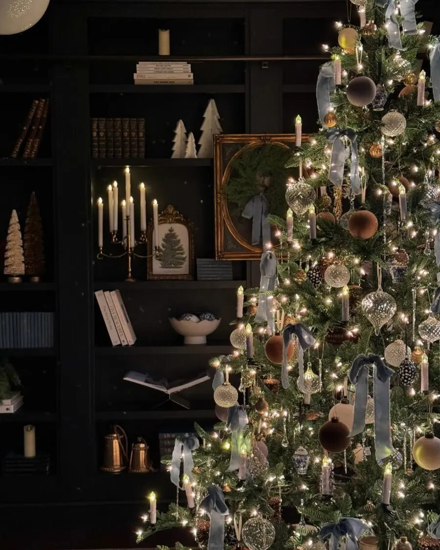 Elegant Christmas tree with vintage decor accents