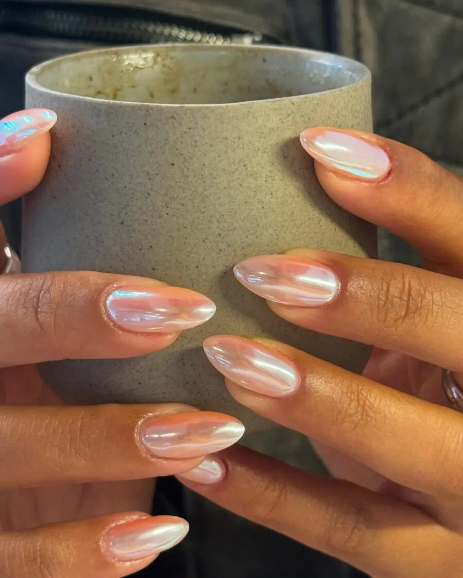 Elegant, holographic shine for clean girl nails