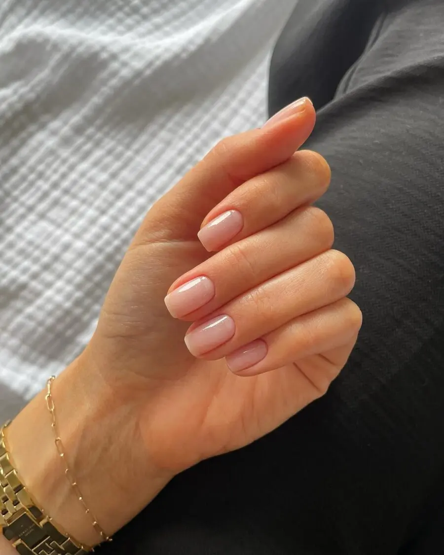 Elegant nude nails with minimalistic charm