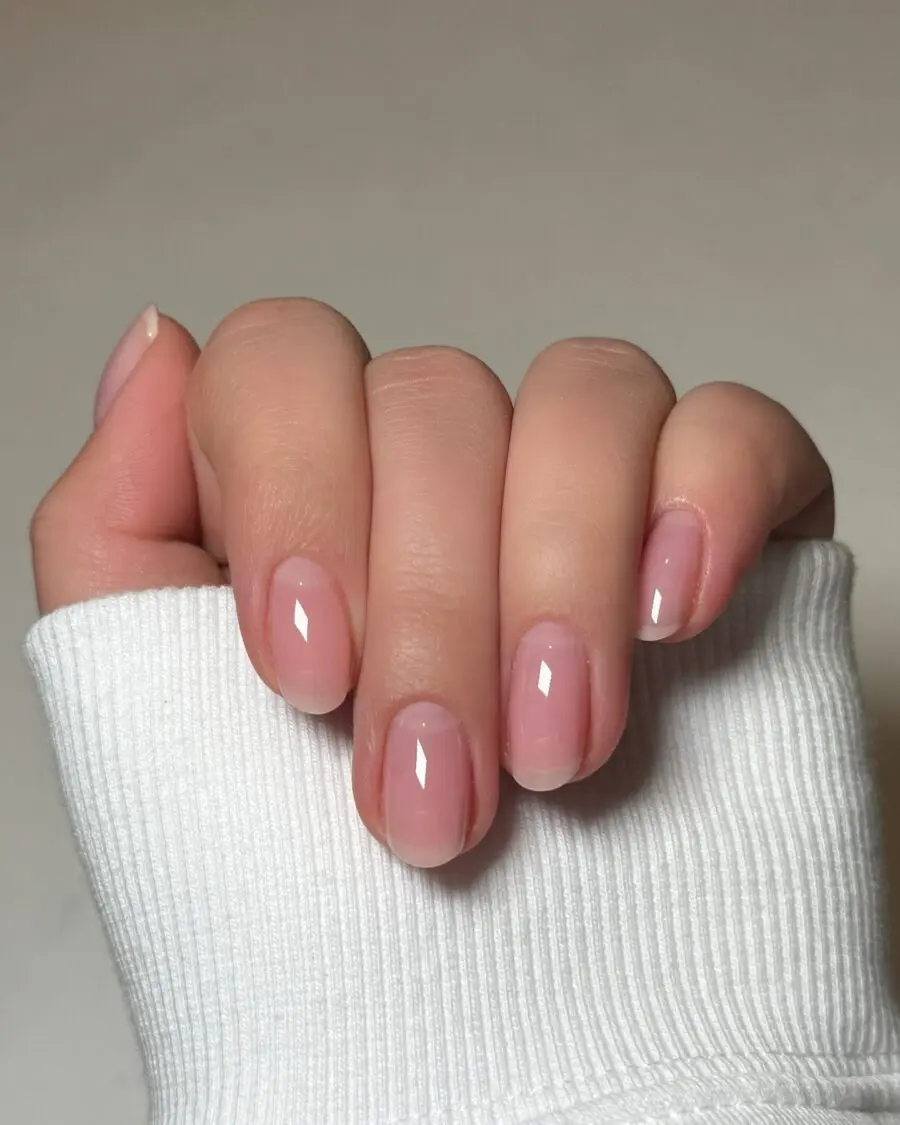 Fresh and minimalistic clean girl nail design