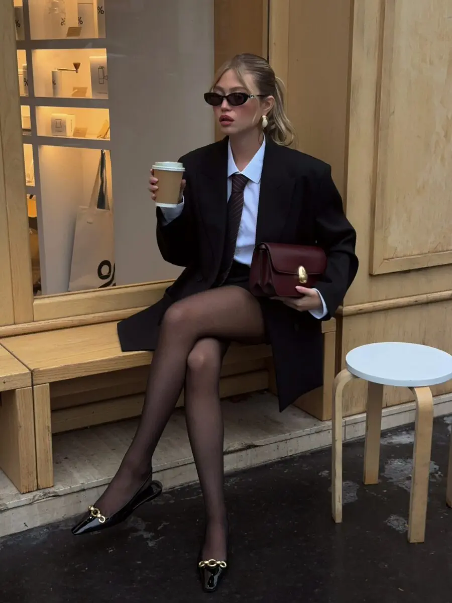Effortlessly chic black blazer outfit inspiration