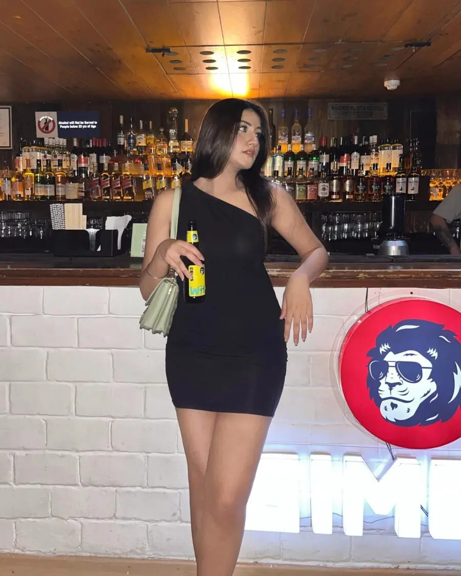 Chic Black Dress for Night Out Looks