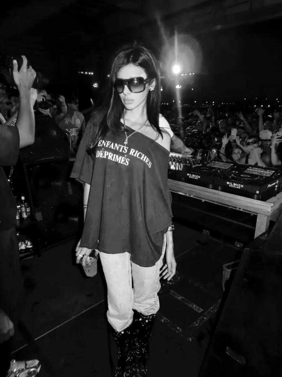 Edgy Oversized Vibe for Nightlife Scenes