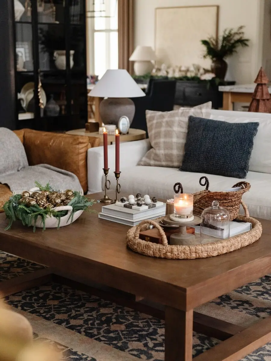 Elegant decor for a cozy coffee table vibe