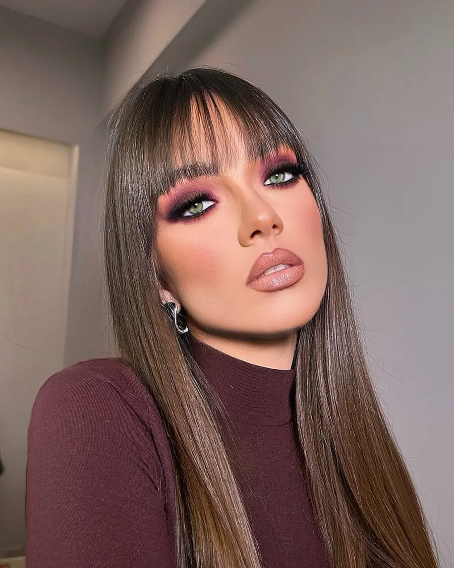 Glamorous dark feminine makeup look