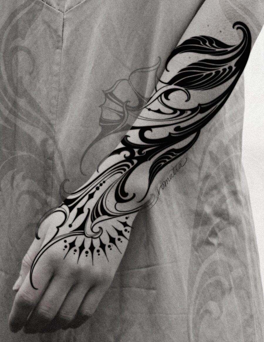 Elegant Swirls and Bold Black Ink