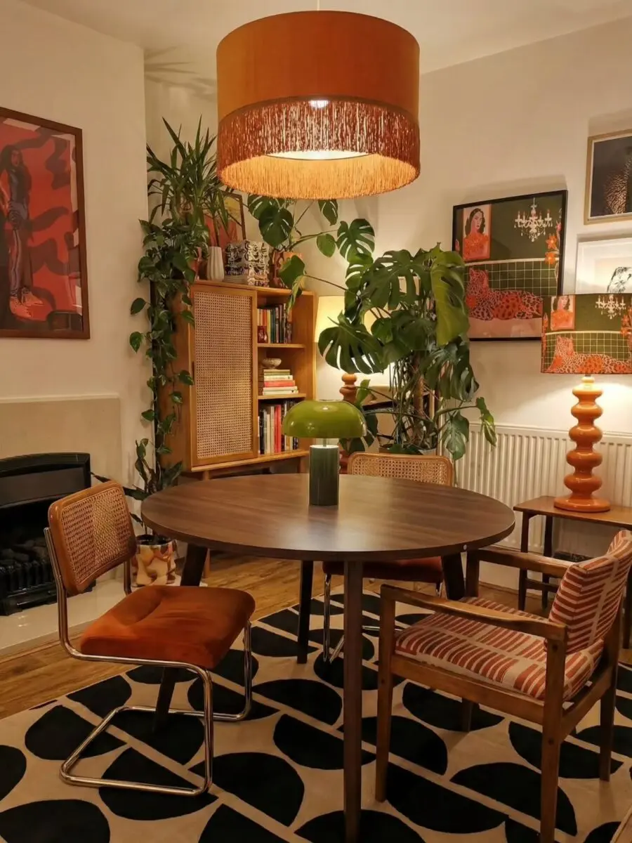 Charming vintage-modern dining space vibe