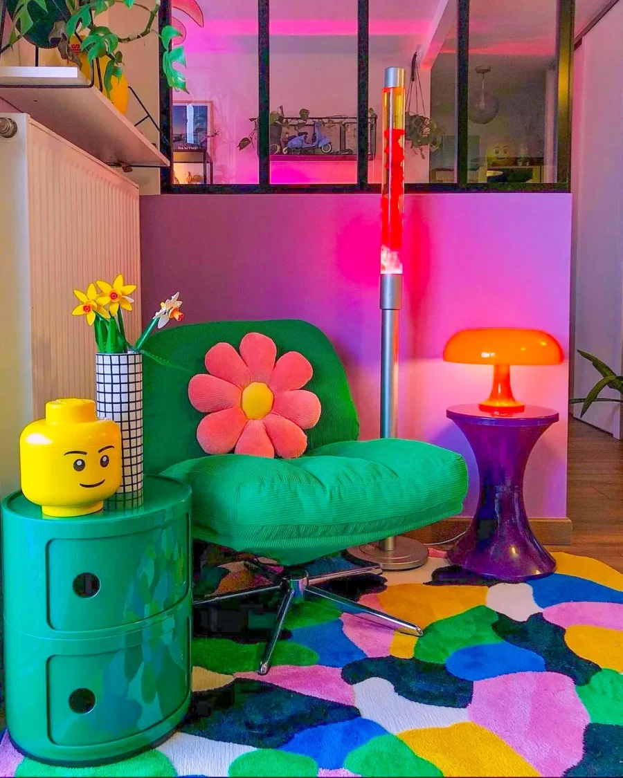 Colorful and eclectic living space inspiration