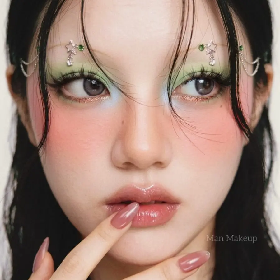 Vibrant green and soft pink glam look