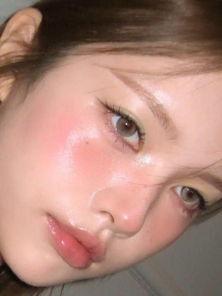 Radiant and youthful Douyin makeup inspiration