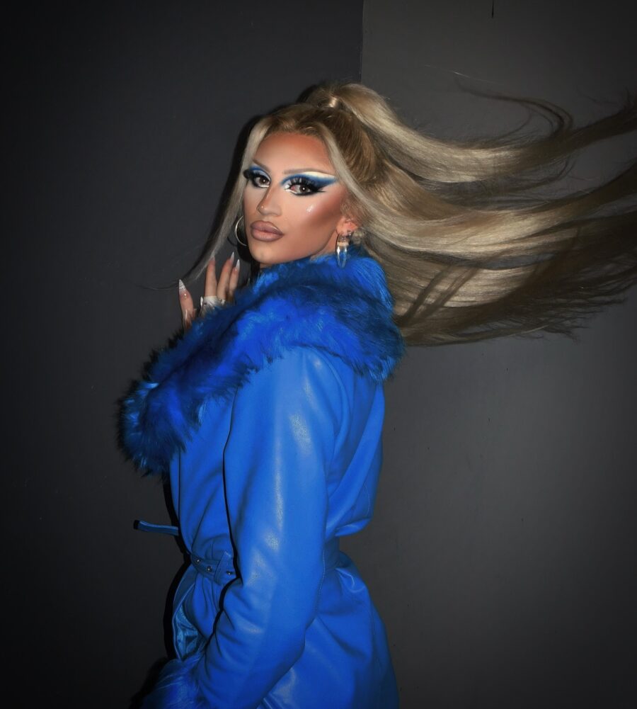 Vibrant blue look with bold dramatic flair