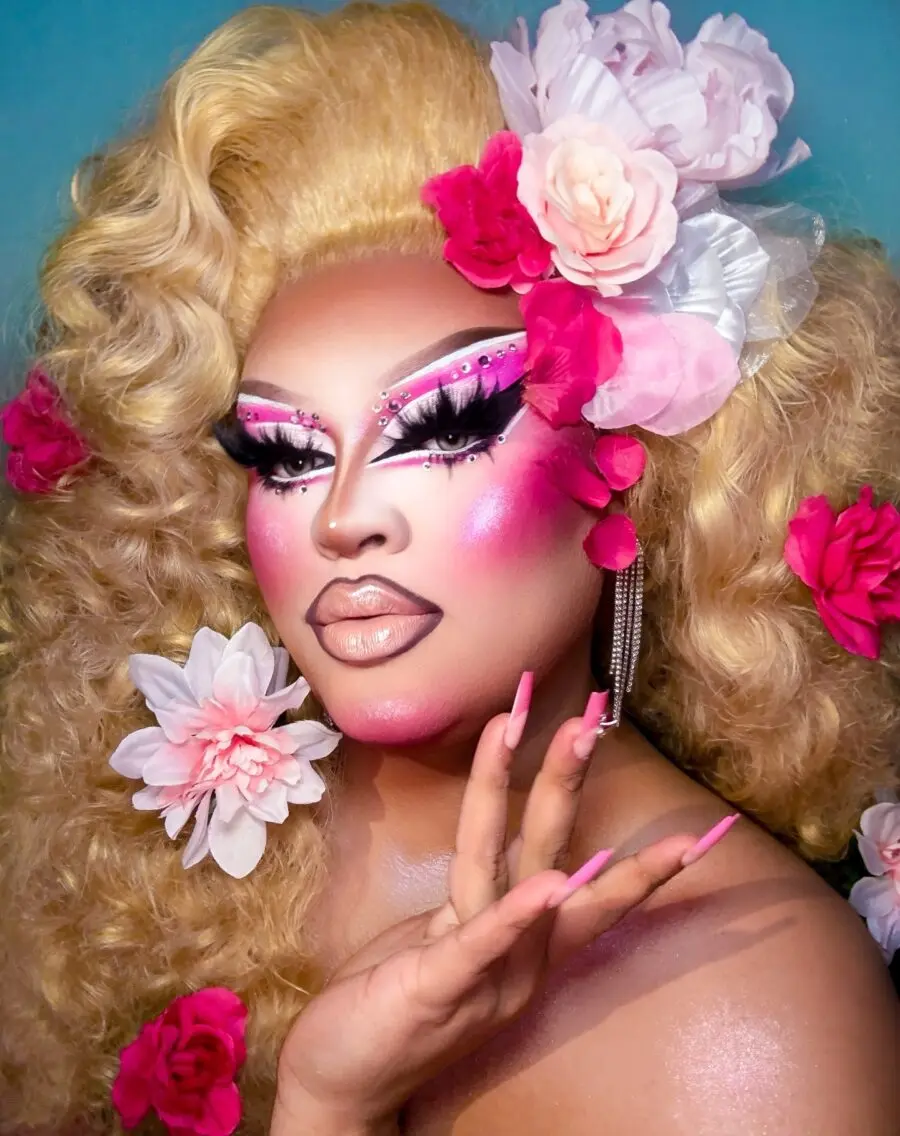 Bold floral glam for the ultimate transformation