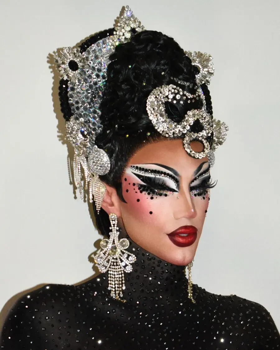 Striking rhinestone and bold black beauty