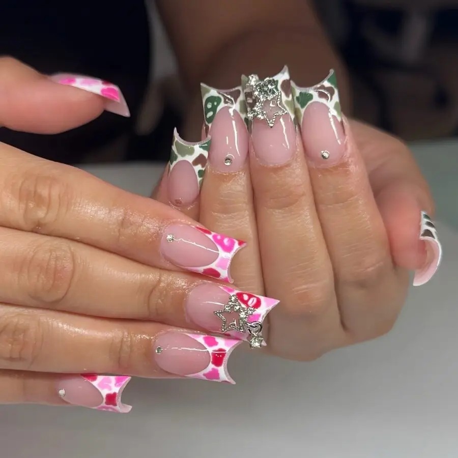 Vibrant duck-themed nail art for fun vibes