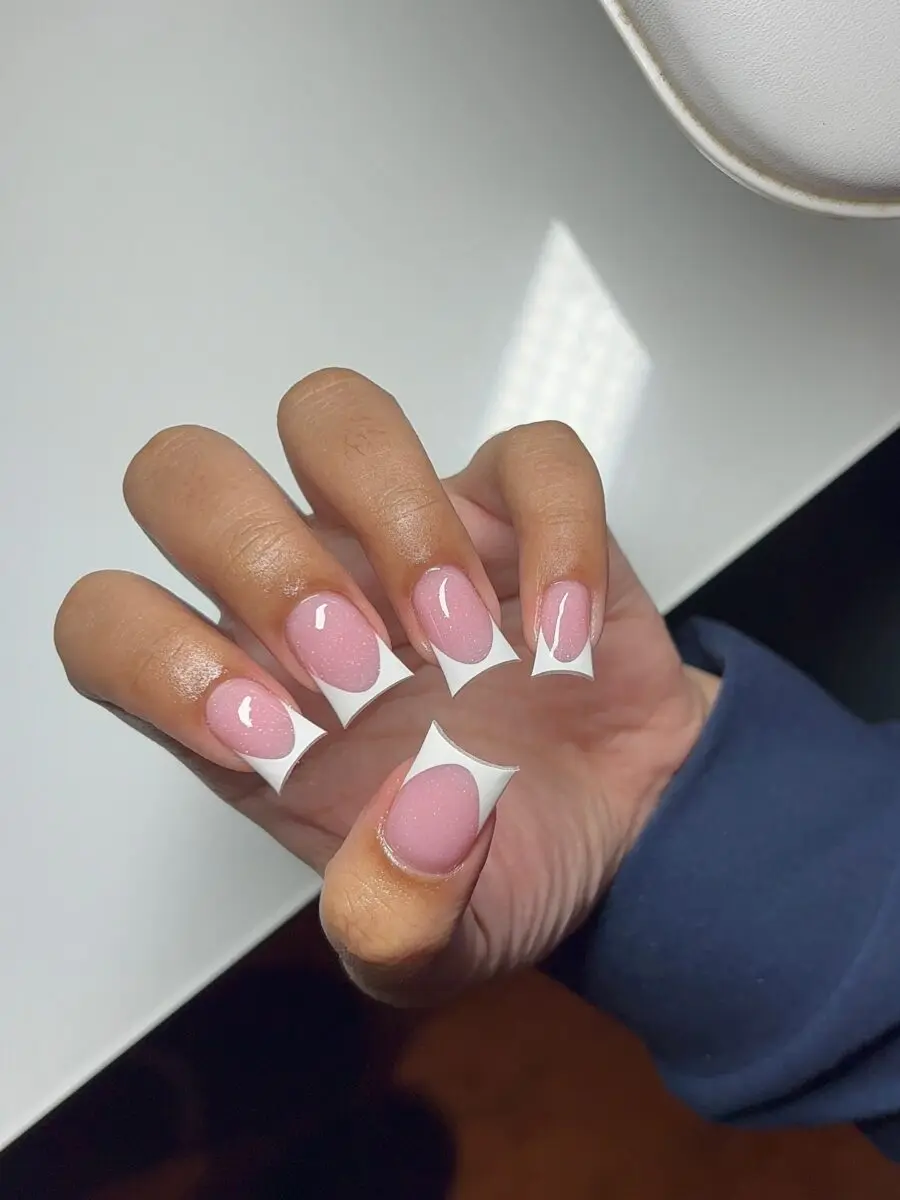 Chic Duck Nails with Pink and White Design