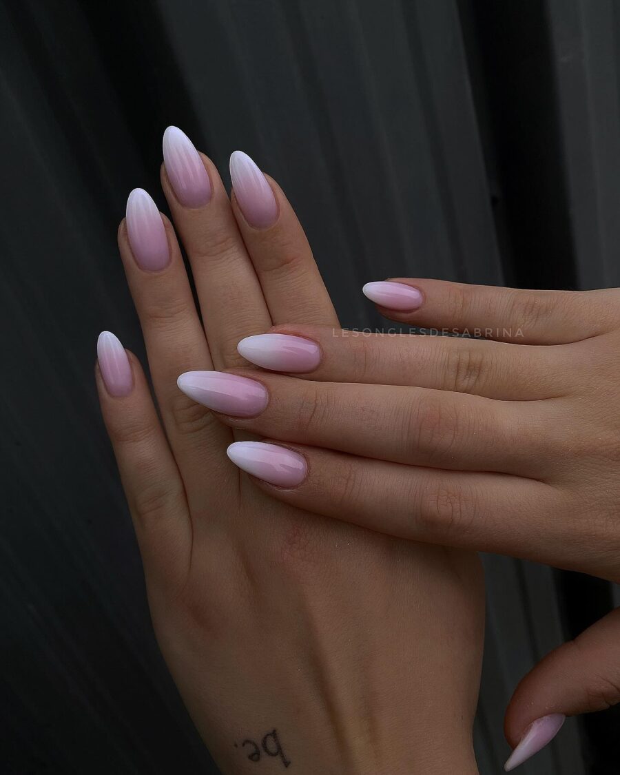 Stylish Baby Boomer Nail Design in Pink