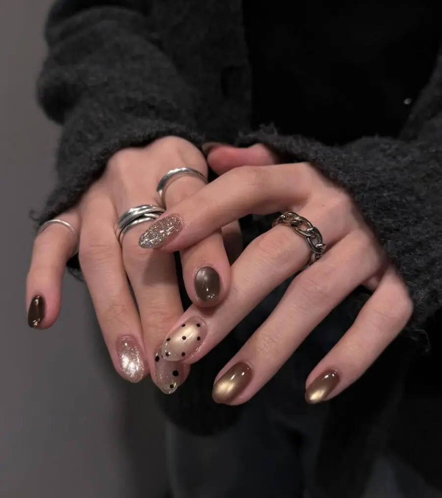 Chic Brown and Glitter New Year's Nails