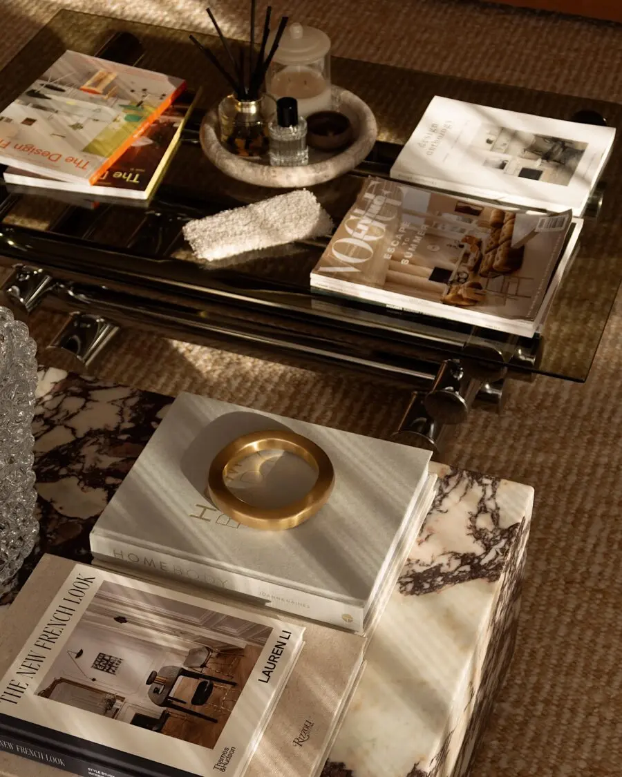Stylish and sophisticated coffee table arrangement