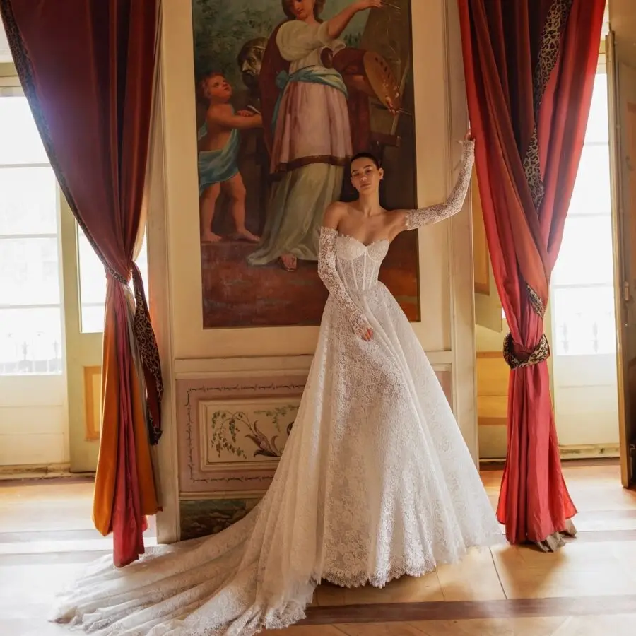 Elegant lace wedding dress with graceful sleeves
