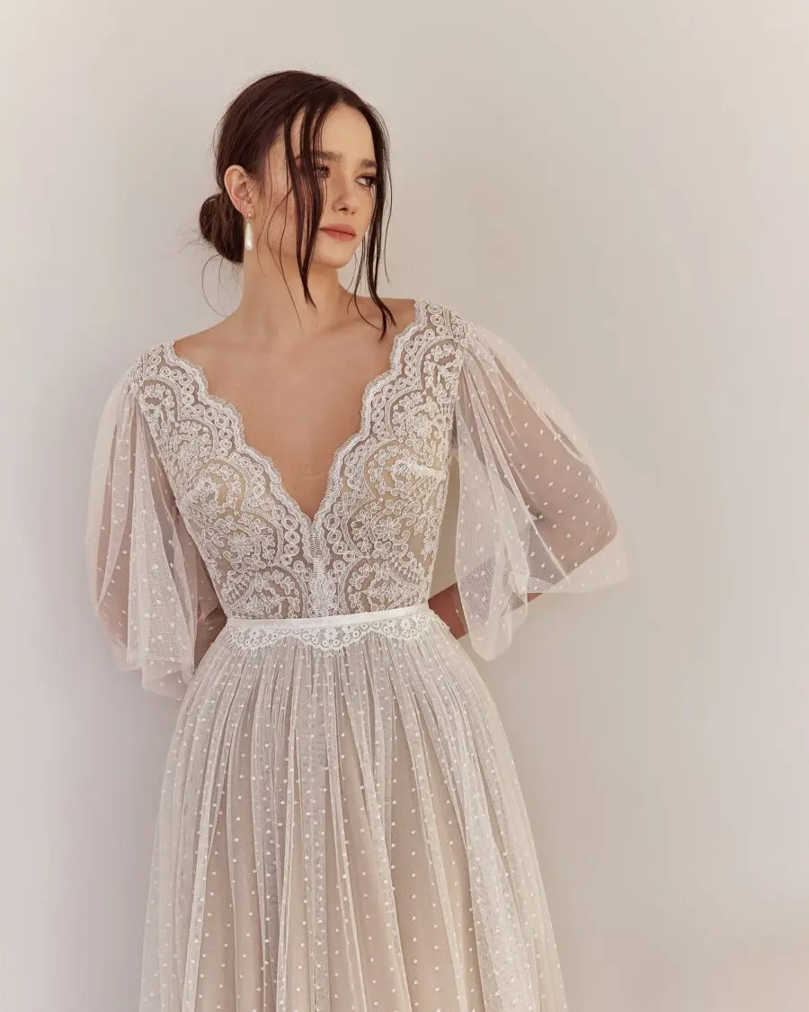 Chic wedding dress with delicate lace details